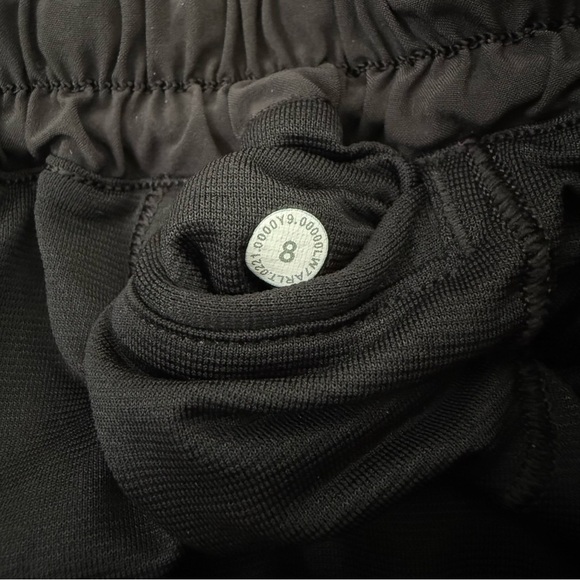 Women’s Lululemon Hotty Hot Low-Rise Lined Short 4" Workout Athletic Size 8 - Picture 14 of 16